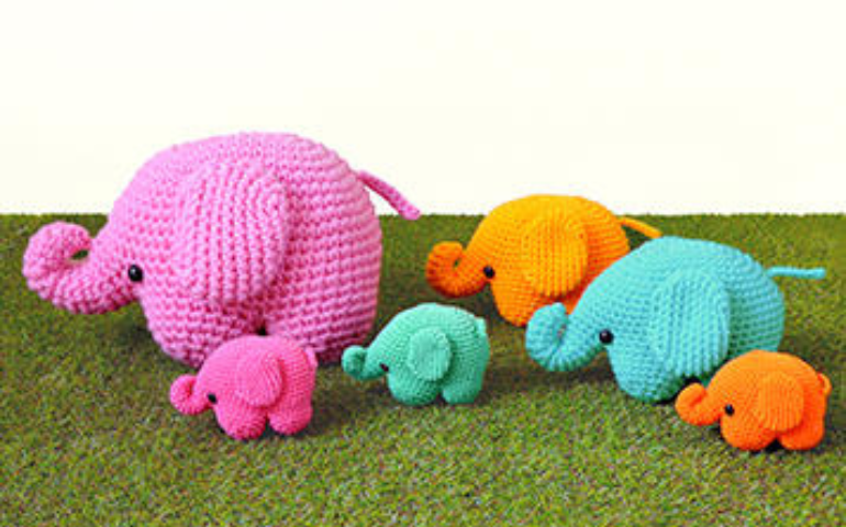 同じ編み図で３種類できる象のあみぐるみ